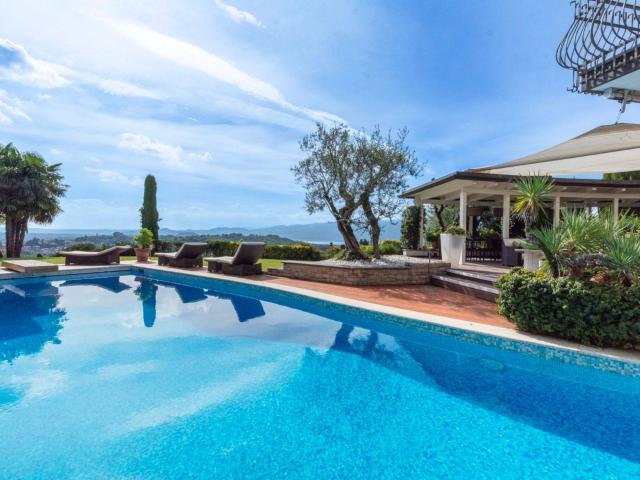 Villa Indipendente in vendita a Bogno, Besozzo