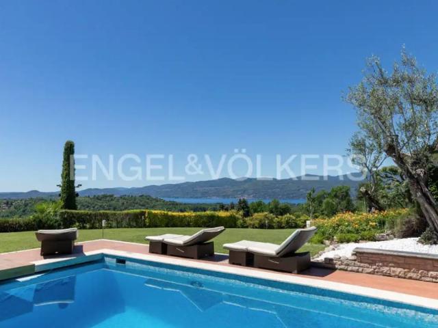 Villa Indipendente in vendita a Cardana, Besozzo