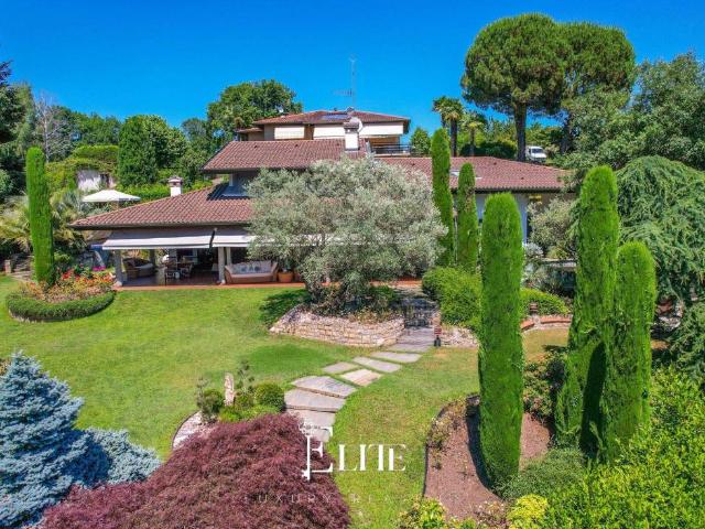 Villa Indipendente in vendita a Cardana, Besozzo