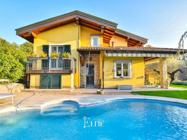 Villa Indipendente in vendita a Cardana, Besozzo