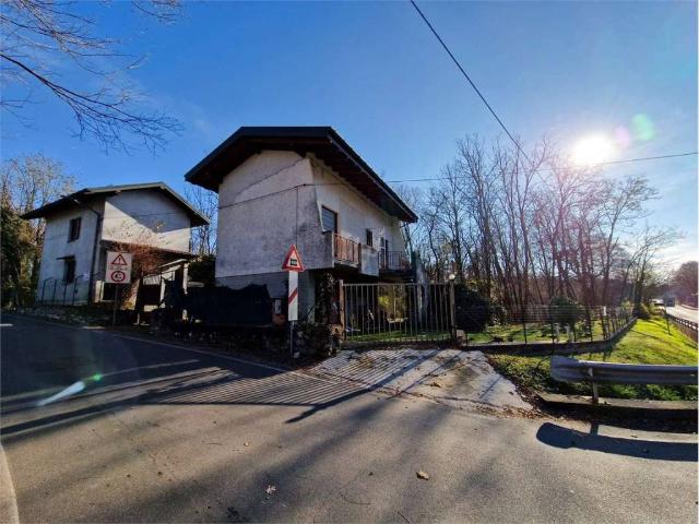 Villa Indipendente in vendita a Bogno, Besozzo