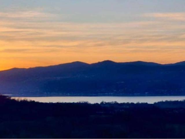 Villa Indipendente in vendita a Bogno, Besozzo