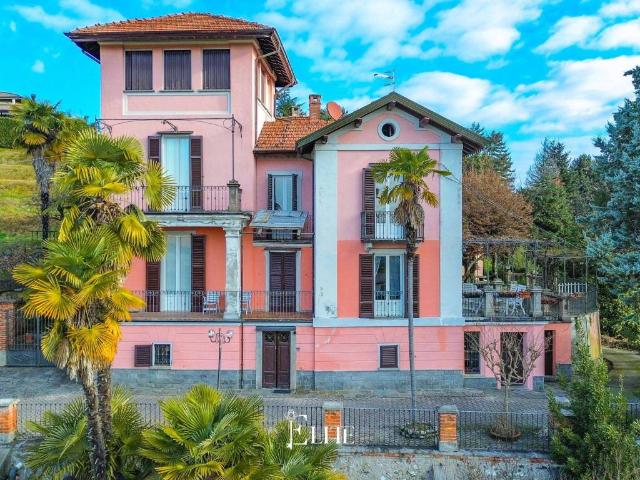 Villa Indipendente in vendita a Cardana, Besozzo