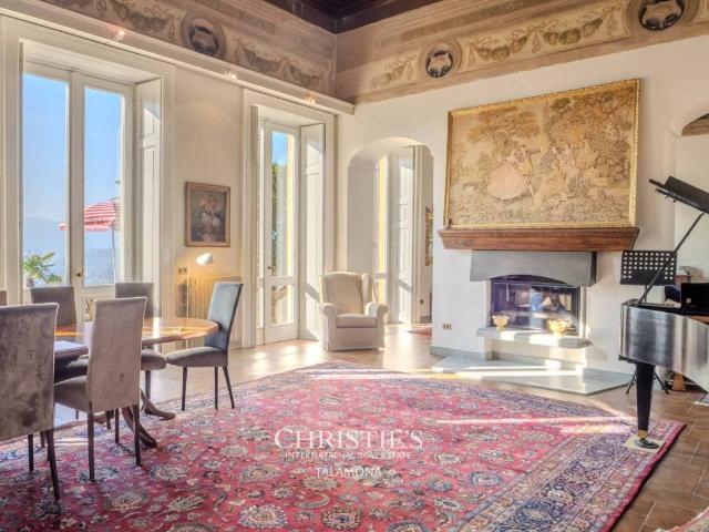 Villa Indipendente in vendita a Cardana, Besozzo