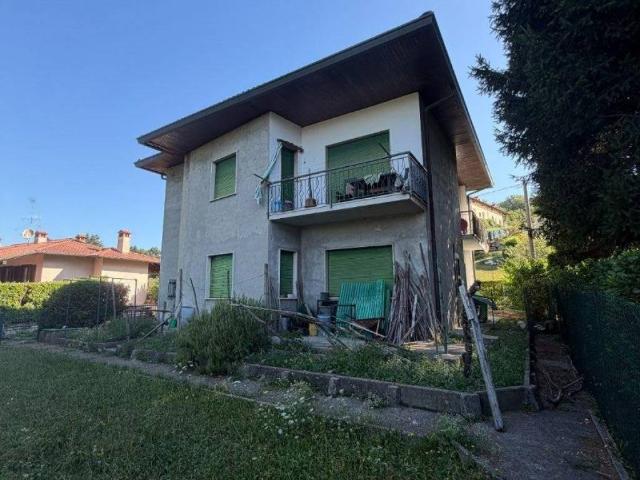 Villa Indipendente in vendita a Cardana, Besozzo