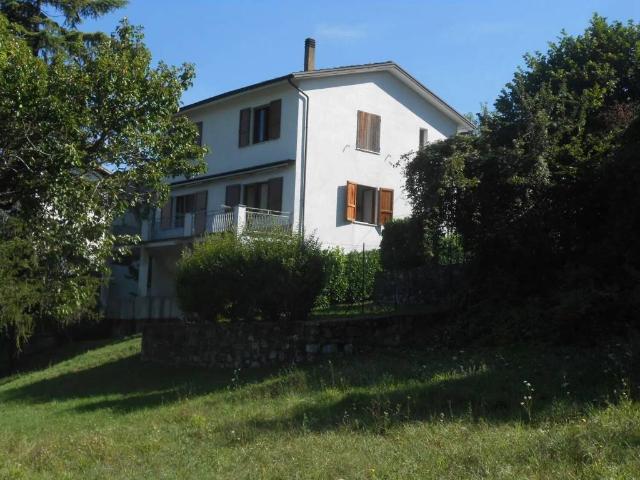 Villa Indipendente in vendita a Bettola, Reggio Emilia
