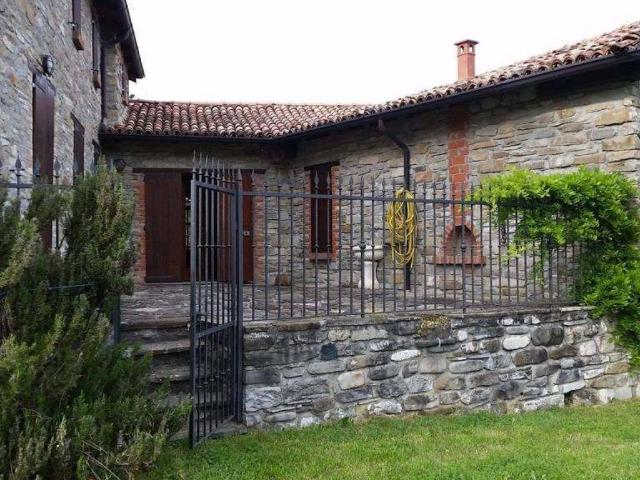 Villa Indipendente in vendita a Bettola, Reggio Emilia