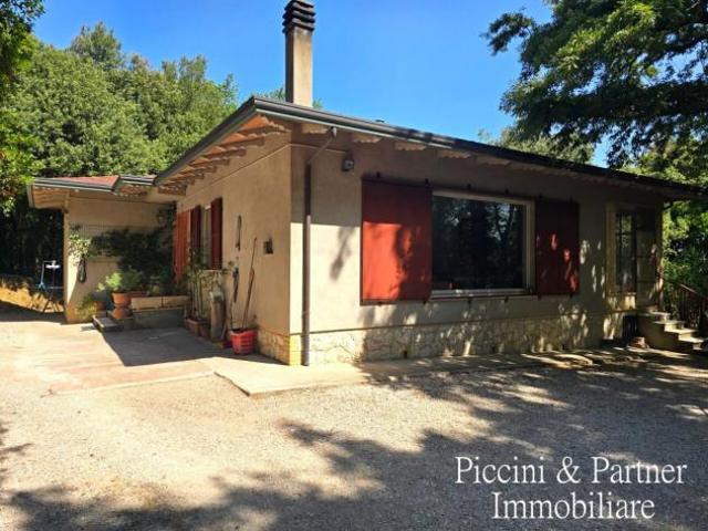 Villa Indipendente in vendita a Bettona, Umbria