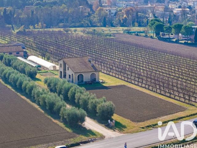 Villa Indipendente in vendita a Bettona, Umbria