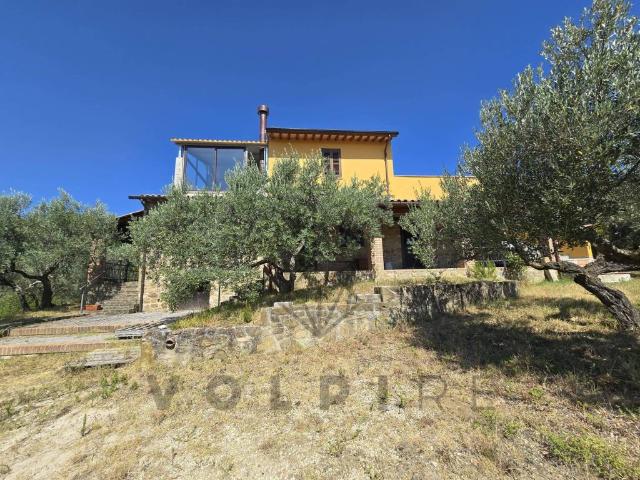 Villa Indipendente in vendita a Bettona, Umbria