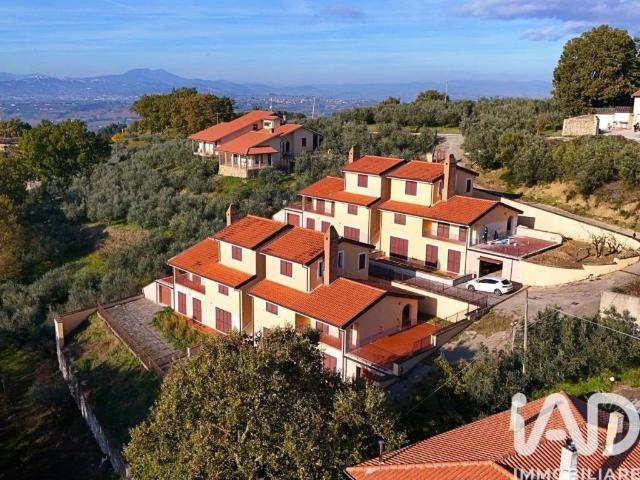 Villa Indipendente in vendita a Bettona, Umbria