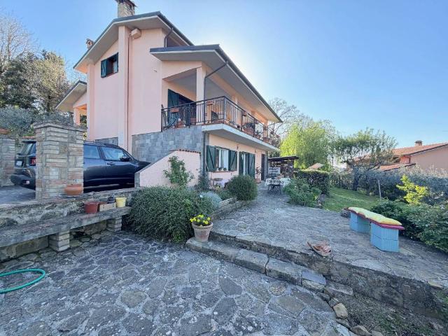 Villa Indipendente in vendita a Bettona, Umbria