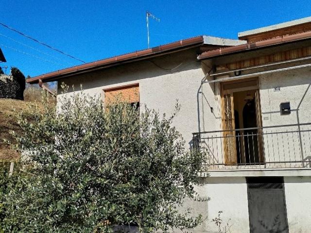 Villa Indipendente in vendita a Beverino, Padivarma