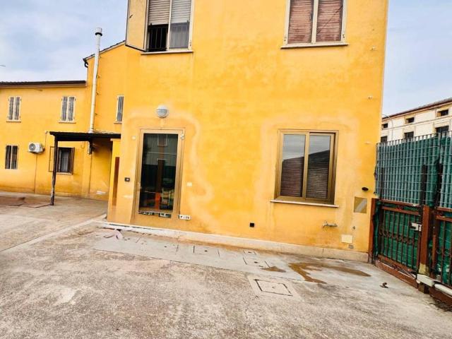 Villa Indipendente in vendita a Bevilacqua, Verona