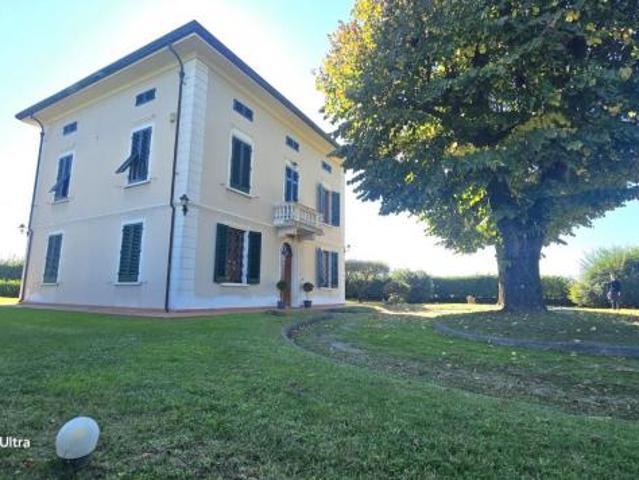 Villa Indipendente in vendita a Altopascio, Lucca