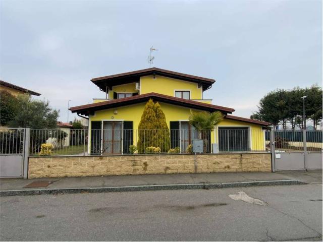 Villa Indipendente in vendita a Piemonte, Novara