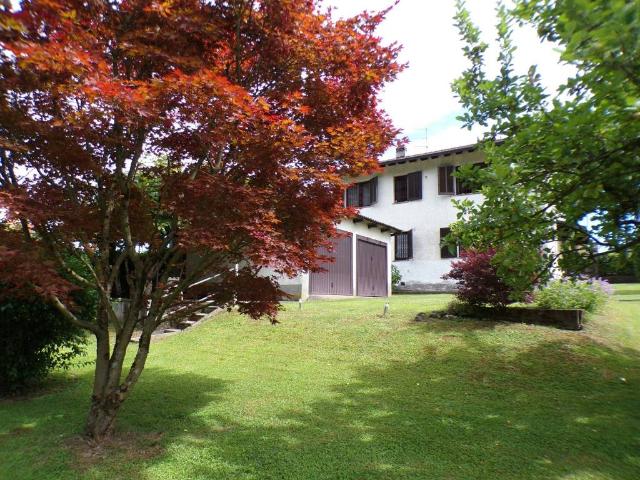 Villa Indipendente in vendita a Biandronno, Varese