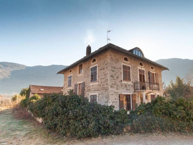 Villa Indipendente in vendita a Bianzone, Lombardia