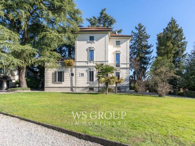 Villa Indipendente in vendita a Biassono, Lombardia