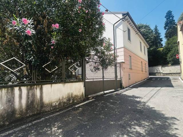 Villa Indipendente in vendita a Biraghi, Biassono