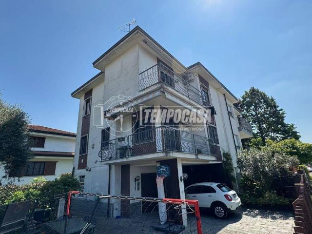 Villa Indipendente in vendita a Biassono, Lombardia