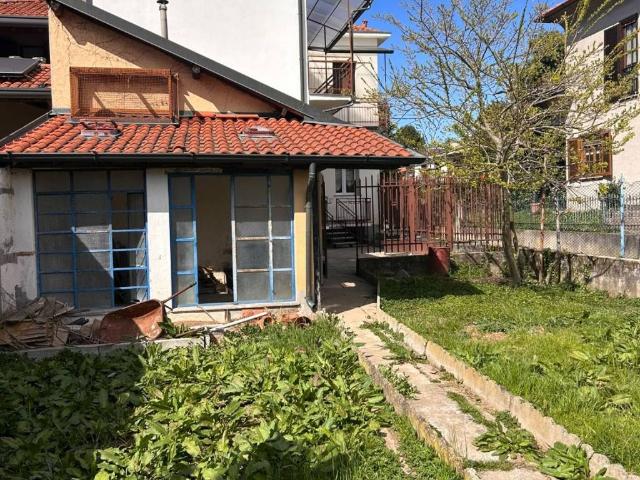 Villa Indipendente in vendita a Biassono, Lombardia