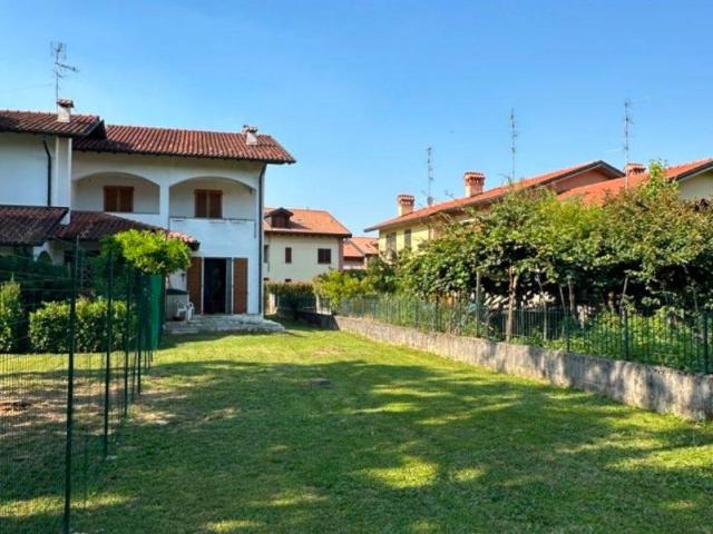 Villa Indipendente in vendita a Biassono, Lombardia