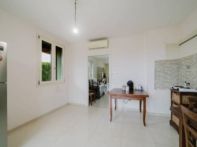 Villa Indipendente in vendita a Val d’Enza, Re