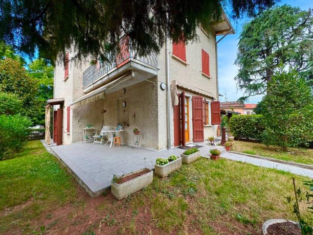 Villa Indipendente in vendita a Val d’Enza, Re