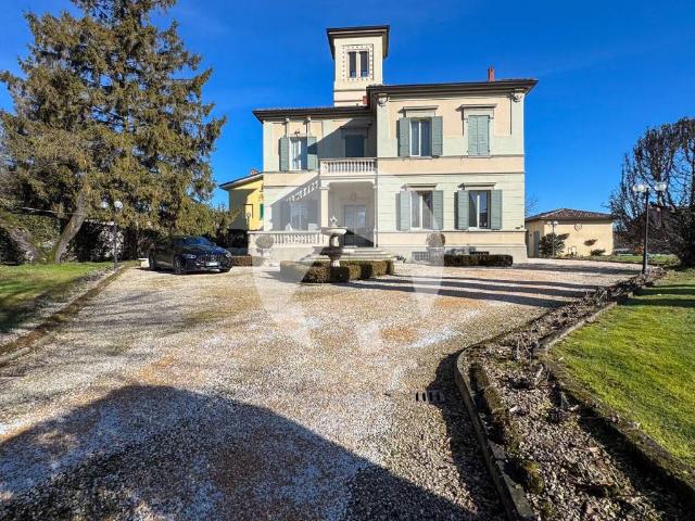 Villa Indipendente in vendita a Val d’Enza, Re