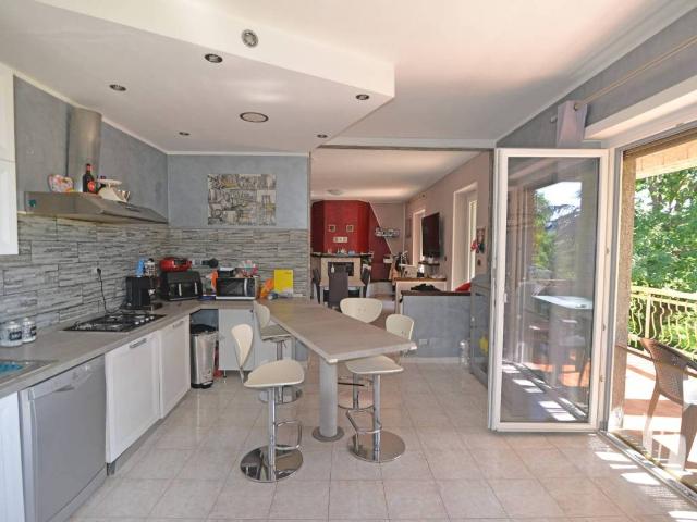 Villa Indipendente in vendita a Famolasco, Piemonte