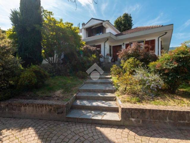 Villa Indipendente in vendita a Famolasco, Piemonte