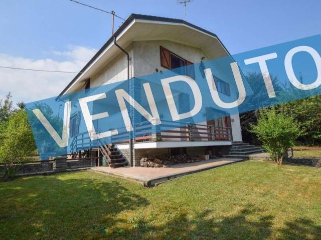Villa Indipendente in vendita a Famolasco, Piemonte