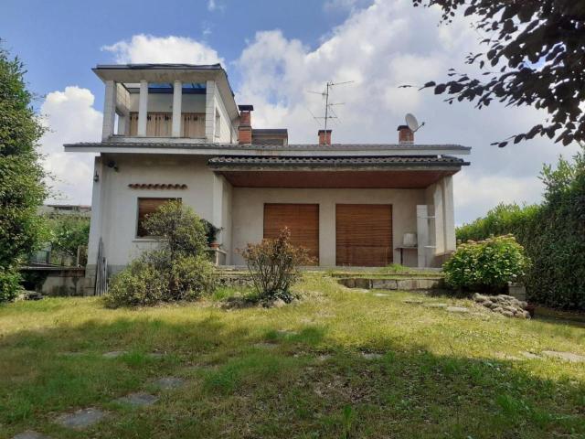 Villa Indipendente in vendita a Villaggio Gescal, Piemonte