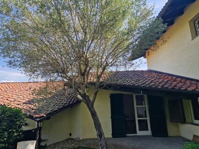 Villa Indipendente in vendita a Piemonte, Biella