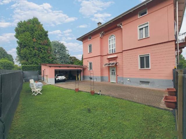 Villa Indipendente in vendita a Piemonte, Biella