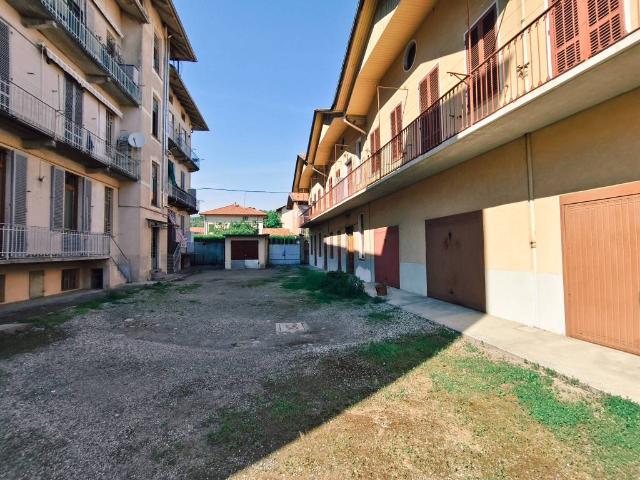 Villa Indipendente in vendita a Prato, Piemonte