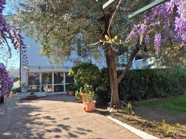 Villa Indipendente in vendita a Bientina, Toscana
