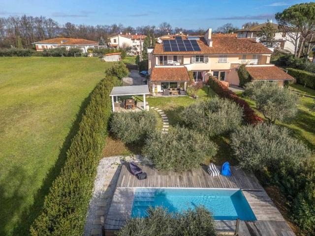 Villa Indipendente in vendita a Bientina, Toscana