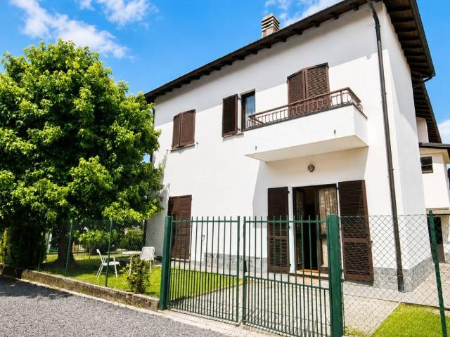 Villa Indipendente in vendita a Monello, Binago