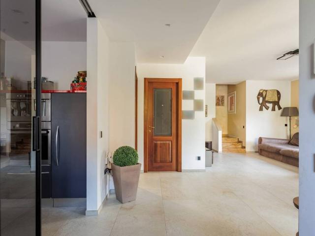 Villa Indipendente in vendita a Monello, Binago