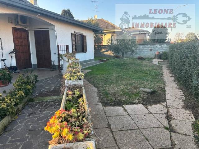 Villa Indipendente in vendita a Unione dei Comuni I Fontanili, Binasco
