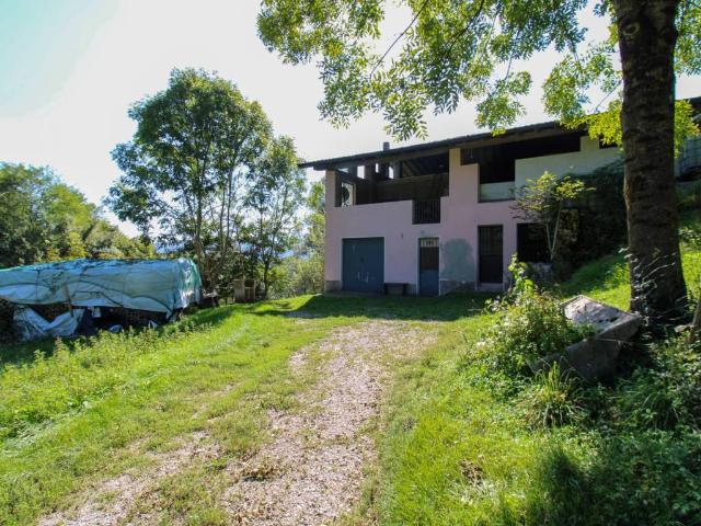 Villa Indipendente in vendita a Comunità montana della Valle Sabbia, Bione
