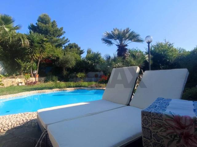 Villa Indipendente in vendita a Puglia, Barletta-andria-trani