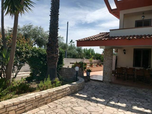 Villa Indipendente in vendita a Puglia, Barletta-andria-trani