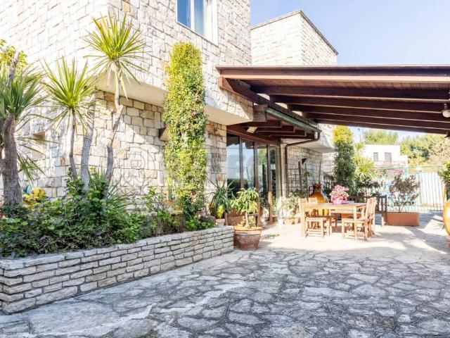 Villa Indipendente in vendita a Puglia, Barletta-andria-trani