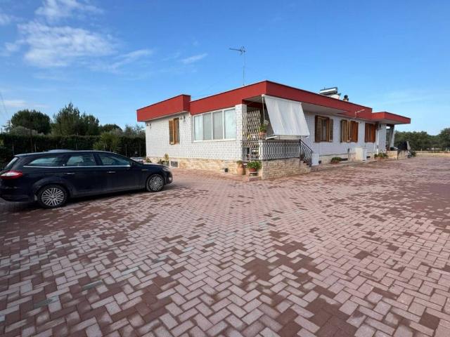 Villa Indipendente in vendita a Puglia, Barletta-andria-trani
