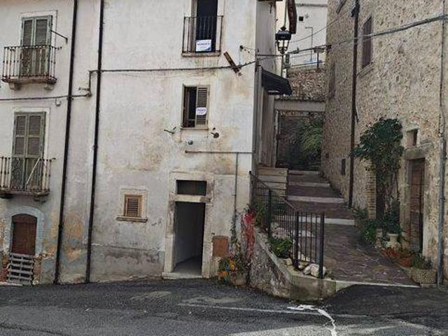 Villa Indipendente in vendita a Bisegna, Abruzzo