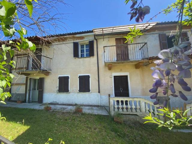 Villa Indipendente in vendita a Piemonte, Alessandria
