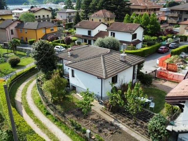 Villa Indipendente in vendita a Comunità Montana del Piambello, Bisuschio